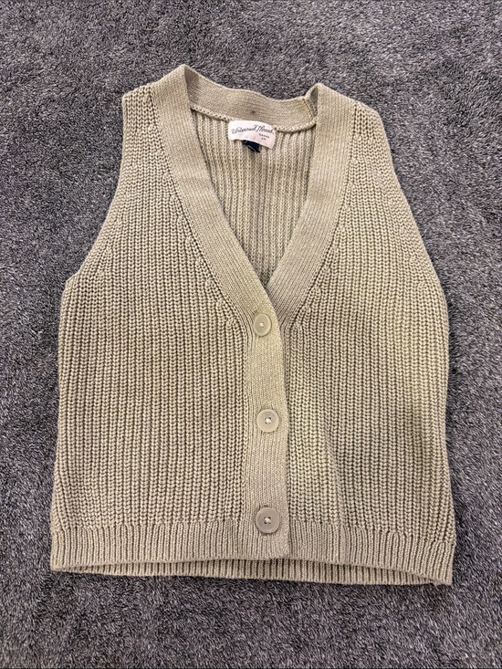 Universal Thread Sweaters - Universal Thread Olive Green V-Neck Button Knit Vest